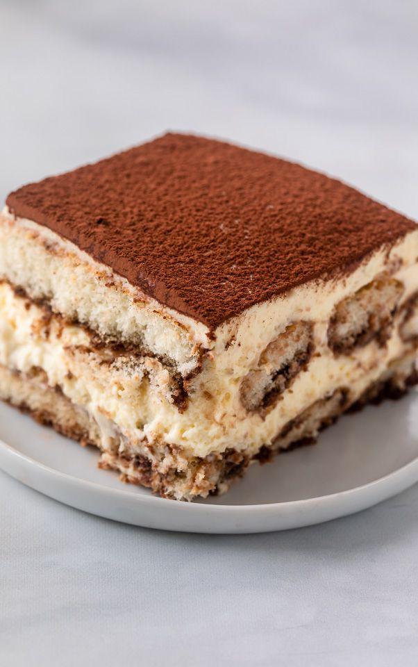 Tiramisu Cake, 350g, plastic reusable container